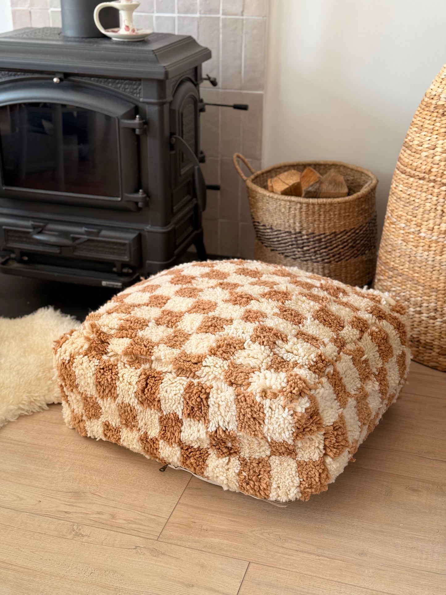 Beige Marokkaanse poef blokprint